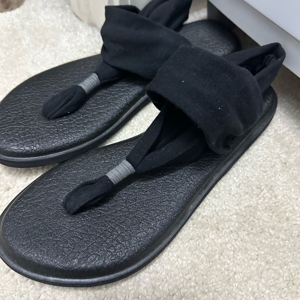 Sanuk Black Sandals with Gray Accent